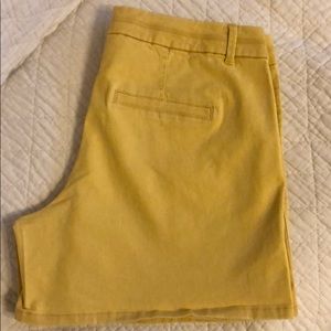 Maurice’s yellow shorts sz 15/16